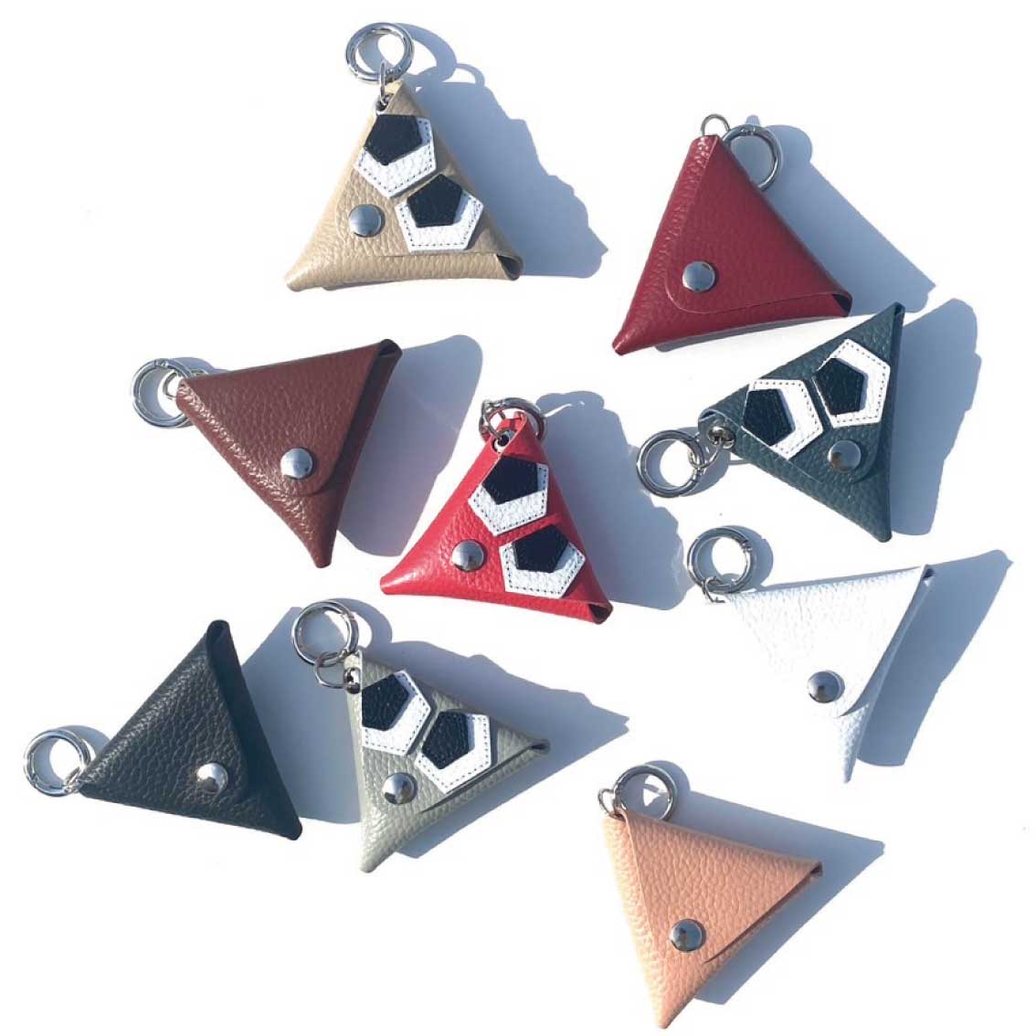 FOLDING TRIANGLE COIN CASE by BATeMON