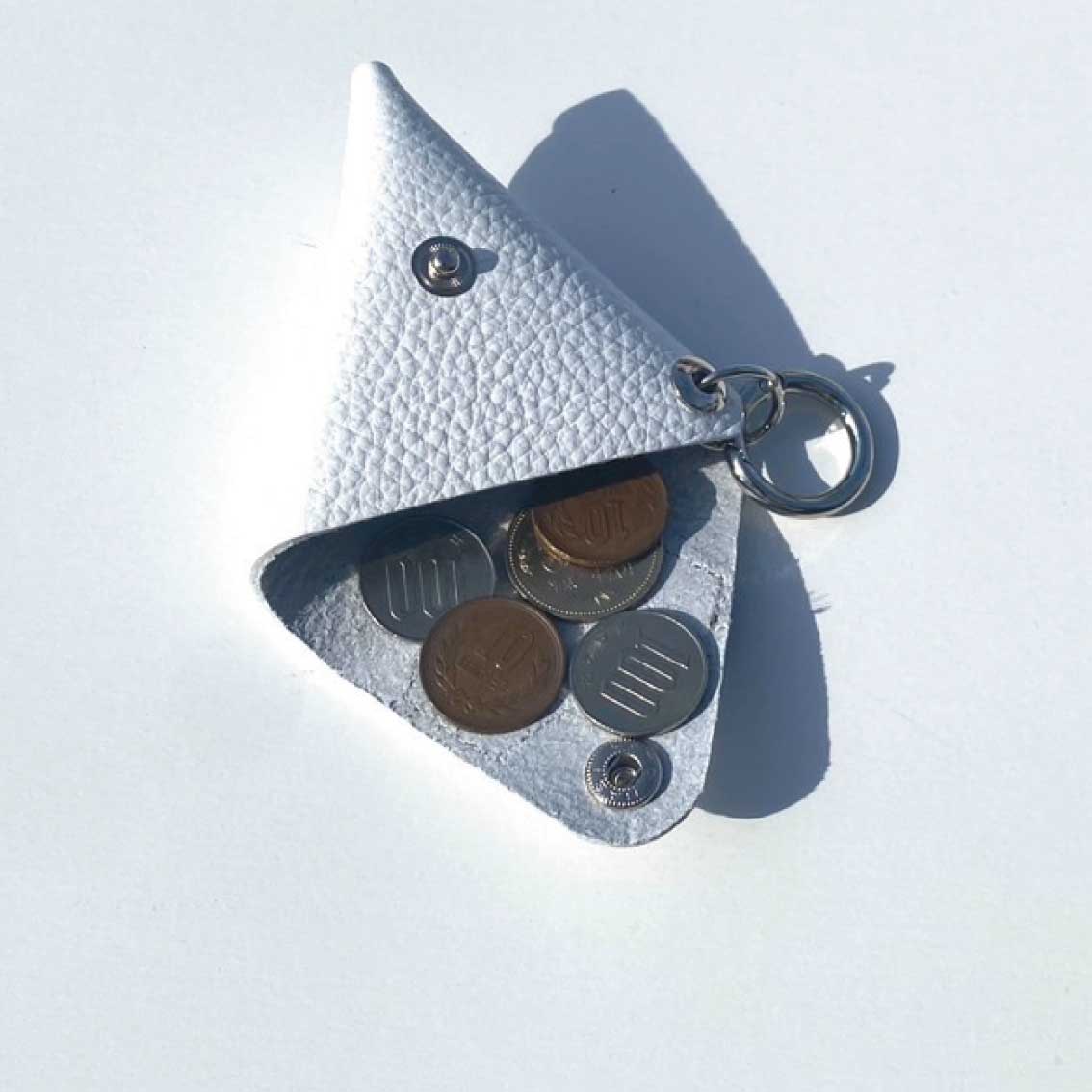 FOLDING TRIANGLE COIN CASE by BATeMON