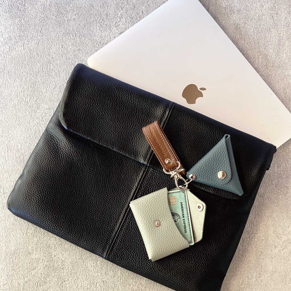 FOLDING TRIANGLE COIN CASE フォールディング トライアングル コインケース